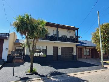 Venta de espectacular Casa 4 ambientes en Miramar