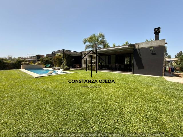 Venta de espectacular Casa 4 ambientes en Moreno