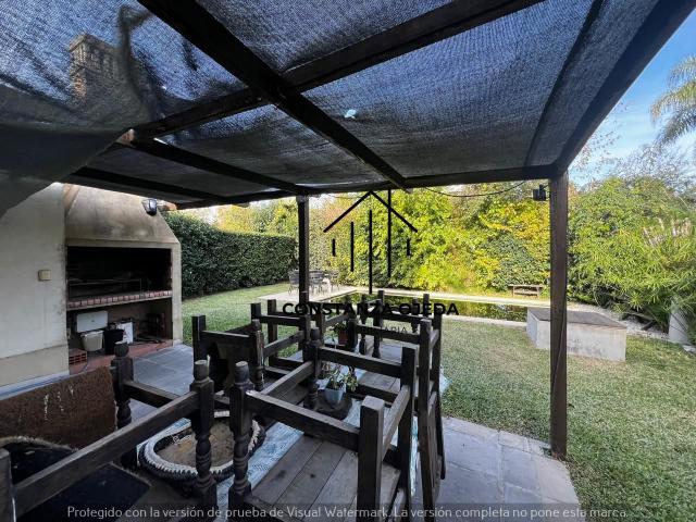 Venta de espectacular Casa 4 ambientes en Moreno