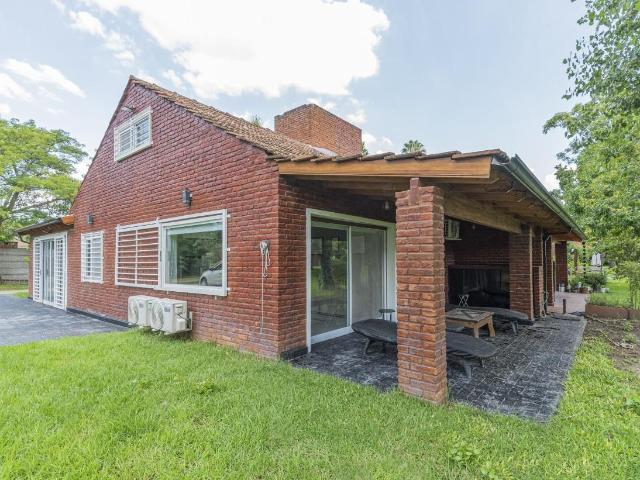 Venta de espectacular Casa 4 ambientes en Moreno
