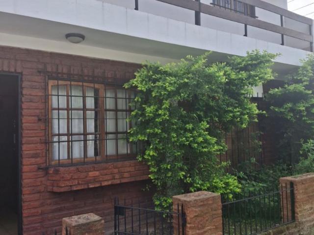 Venta de espectacular Casa 4 ambientes en Moreno La Reja