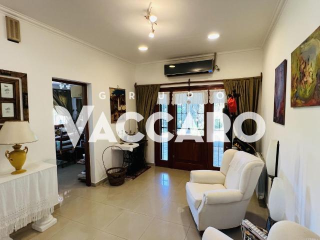 Venta de espectacular Casa 4 ambientes en Moreno Paso del Rey