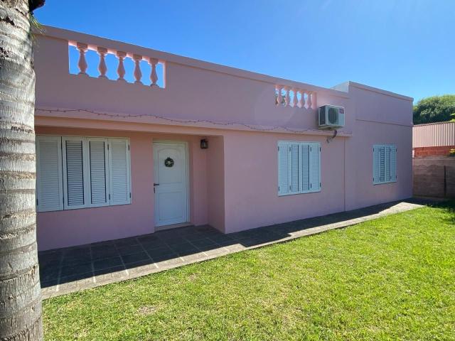 Venta de espectacular Casa 4 ambientes en Nogoyá