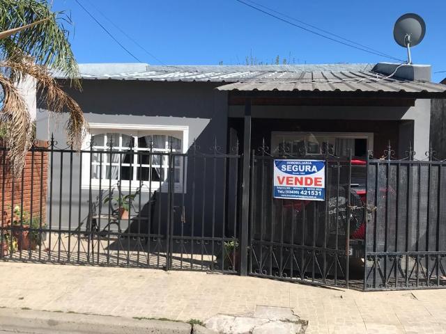 Venta de espectacular Casa 4 ambientes en Nogoyá