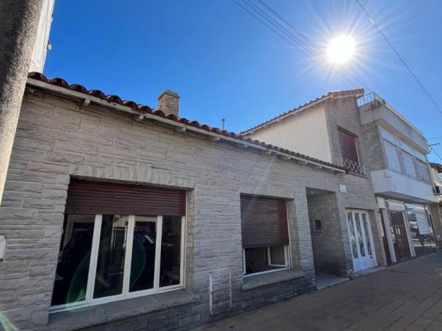 Venta de espectacular Casa 4 ambientes en Olavarría