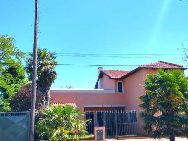 Venta de espectacular Casa 4 ambientes en Olavarría Olavarría