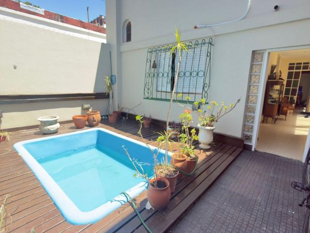 Venta de espectacular Casa 4 ambientes en Parque Chas