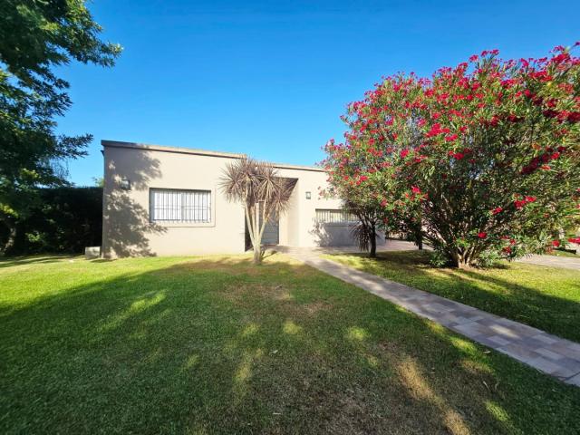 Venta de espectacular Casa 4 ambientes en Pilar