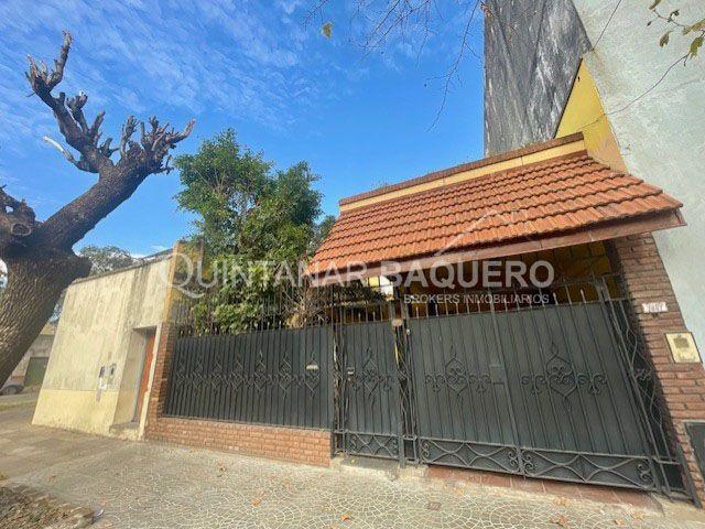 Venta de espectacular Casa 4 ambientes en Pompeya