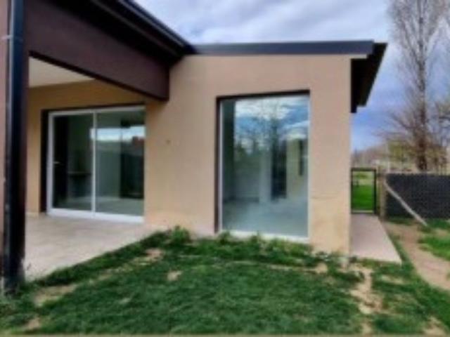 Venta de espectacular Casa 4 ambientes en Plottier