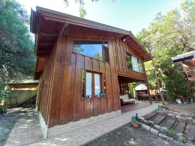Venta de espectacular Casa 4 ambientes en Punta Indio