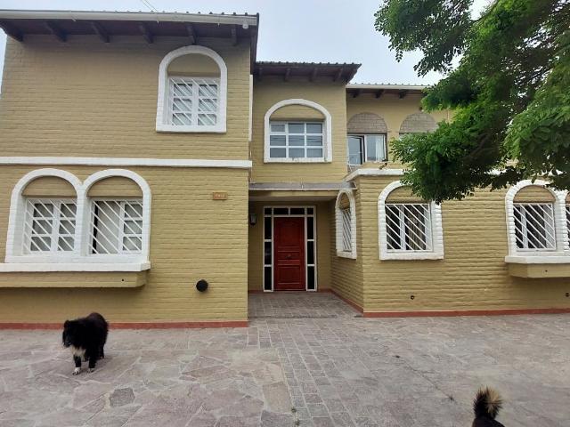 Venta de espectacular Casa 4 ambientes en Puerto Madryn