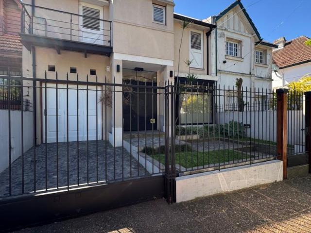 Venta de espectacular Casa 4 ambientes en Quilmes Quilmes