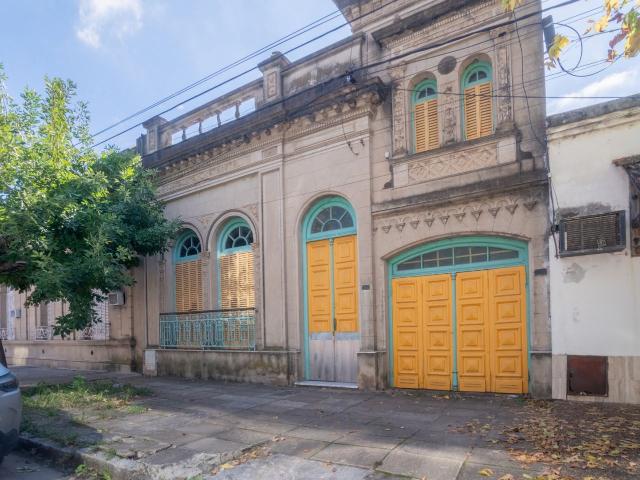 Venta de espectacular Casa 4 ambientes en Santa Fe