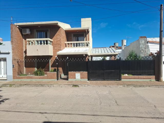 Venta de espectacular Casa 4 ambientes en Santo Tomé