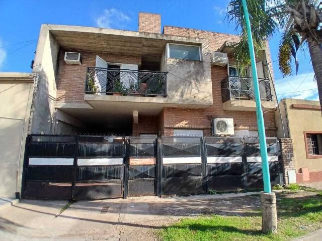 Venta de espectacular Casa 4 ambientes en Santo Tomé