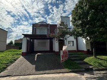 Venta de espectacular Casa 4 ambientes en San Miguel de Tucumán