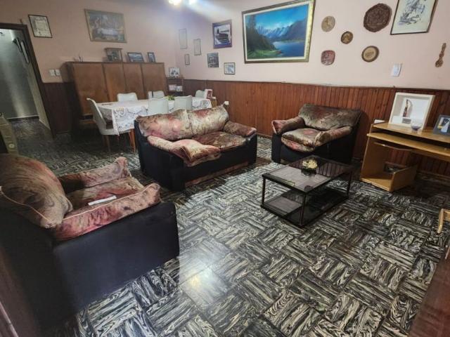 Venta de espectacular Casa 4 ambientes en San Miguel de Tucumán