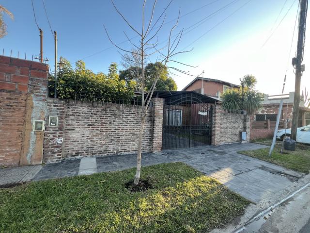 Venta de espectacular Casa 4 ambientes en San Miguel