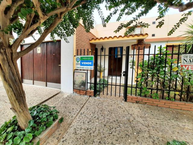 Venta de espectacular Casa 4 ambientes en San Nicolás de los Arroyos