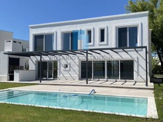 Venta de espectacular Casa 5 o mas ambientes en Tigre General Pacheco