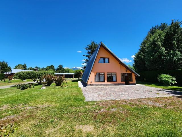 Venta de espectacular Casa 5 o mas ambientes en Trevelín