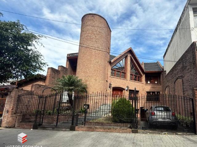Venta de espectacular Casa 5 o mas ambientes en Tres De Febrero Villa Bosch