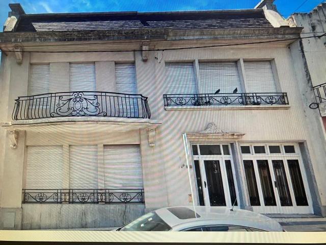 Venta de espectacular Casa 5 o mas ambientes en Victoria