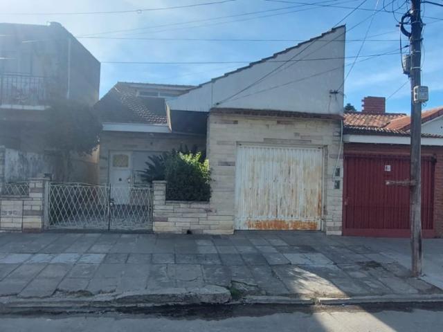 Venta de espectacular Casa 5 o mas ambientes en Vicente López Olivos