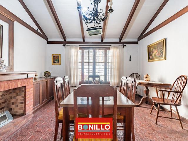 Venta de espectacular Casa 5 o mas ambientes en Villa Urquiza