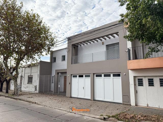 Venta de espectacular Casa 5 o mas ambientes en Villa Constitución