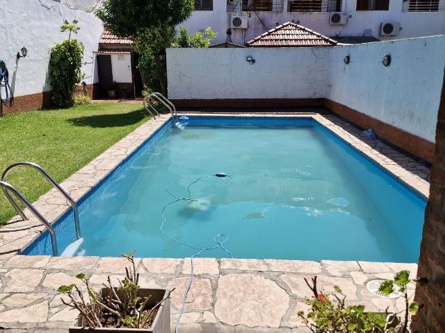Venta de espectacular Casa 5 o mas ambientes en Villa del Parque