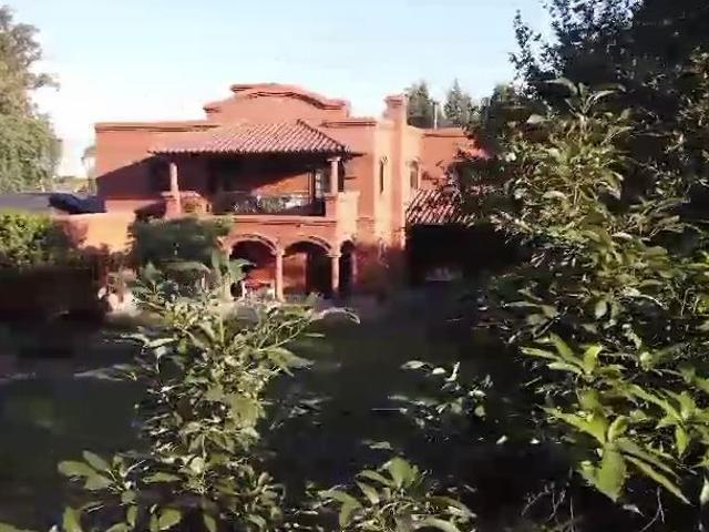 Venta de espectacular Casa 5 o mas ambientes en Yerba Buena