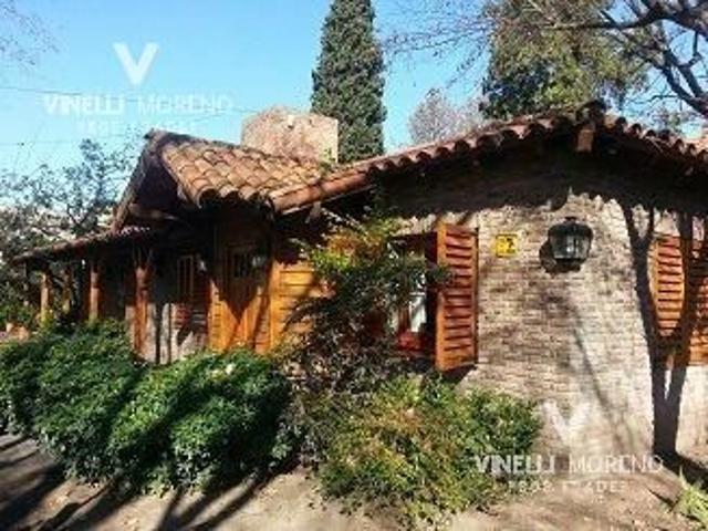 Venta de espectacular Casa 5 o mas ambientes en Almirante Brown Adrogué