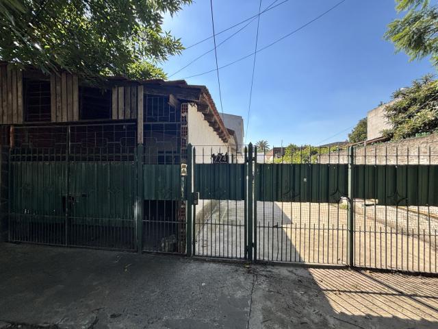 Venta de espectacular Casa 5 o mas ambientes en Almirante Brown San Jose