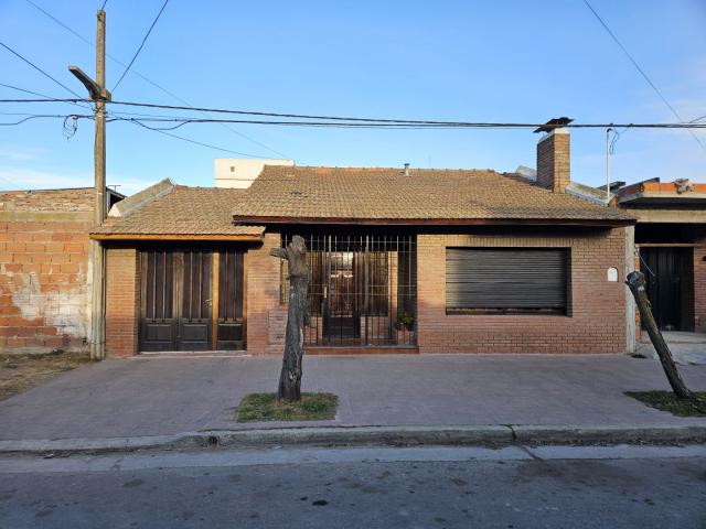 Venta de espectacular Casa 5 o mas ambientes en Balcarce