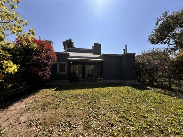 Venta de espectacular Casa 5 o mas ambientes en Chascomús Chascomús