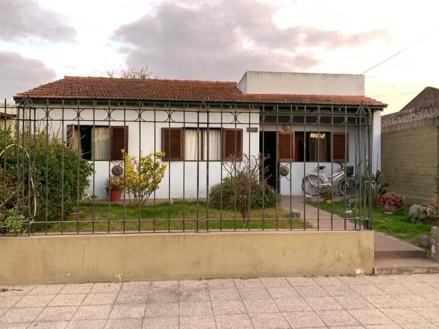 Venta de espectacular Casa 5 o mas ambientes en Chascomús Chascomús