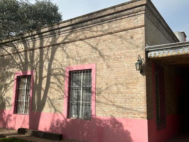 Venta de espectacular Casa 5 o mas ambientes en Chascomús Chascomús