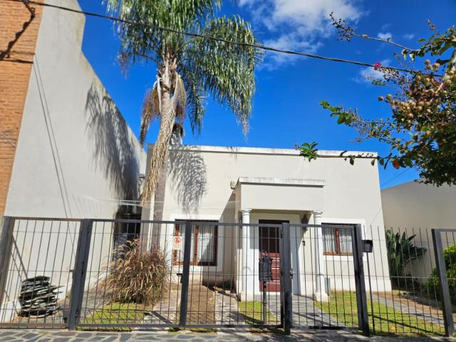 Venta de espectacular Casa 5 o mas ambientes en Chascomús Chascomús