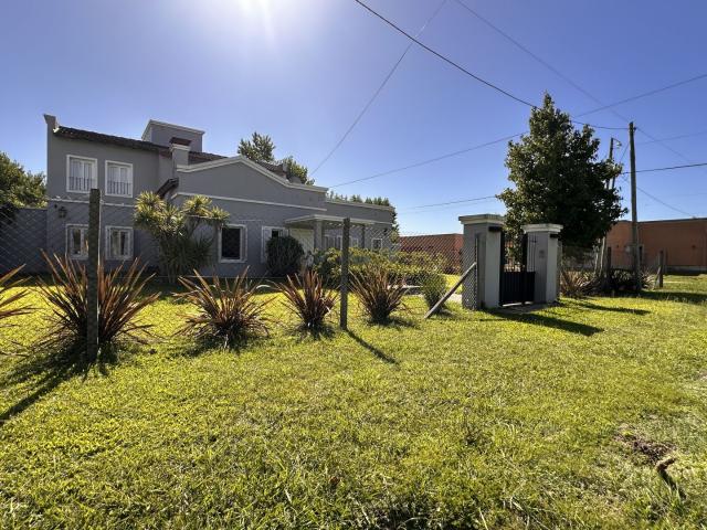 Venta de espectacular Casa 5 o mas ambientes en Chascomús Chascomús