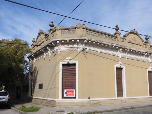 Venta de espectacular Casa 5 o mas ambientes en Chascomús Chascomús