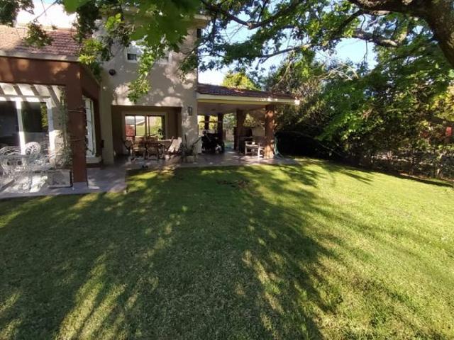 Venta de espectacular Casa 5 o mas ambientes en Chascomús Chascomús