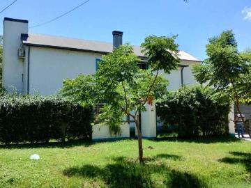 Venta de espectacular Casa 5 o mas ambientes en Colastiné