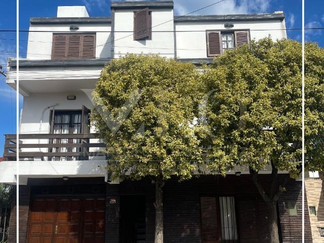 Venta de espectacular Casa 5 o mas ambientes en Corrientes