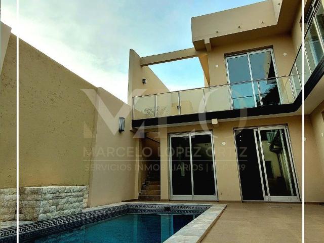 Venta de espectacular Casa 5 o mas ambientes en Corrientes