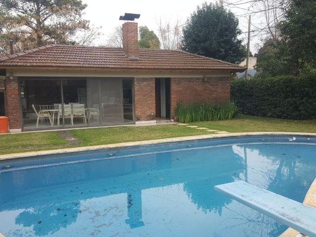 Venta de espectacular Casa 5 o mas ambientes en Escobar