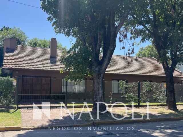 Venta de espectacular Casa 5 o mas ambientes en Esteban Echeverría Monte Grande