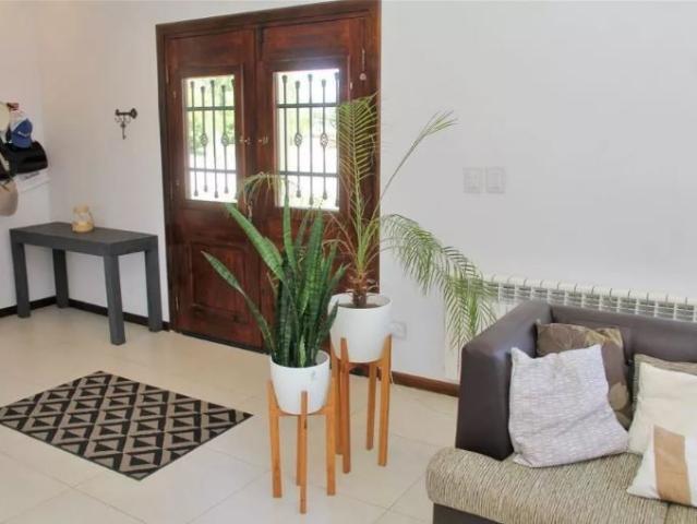 Venta de espectacular Casa 5 o mas ambientes en Ezeiza Canning
