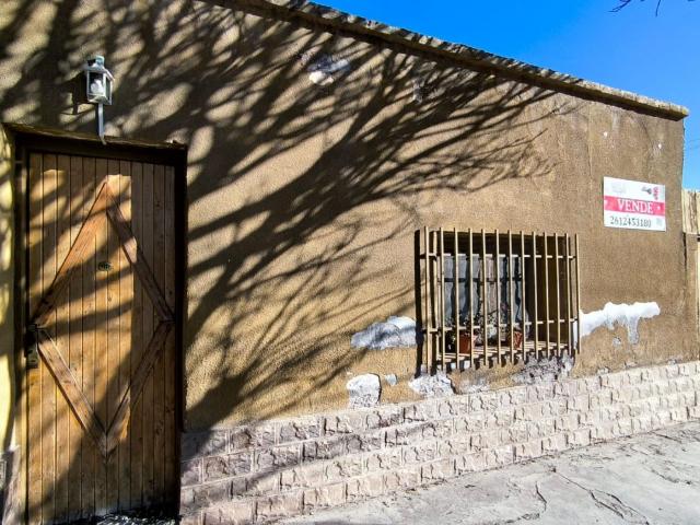 Venta de espectacular Casa 5 o mas ambientes en Fray Luis Beltrán